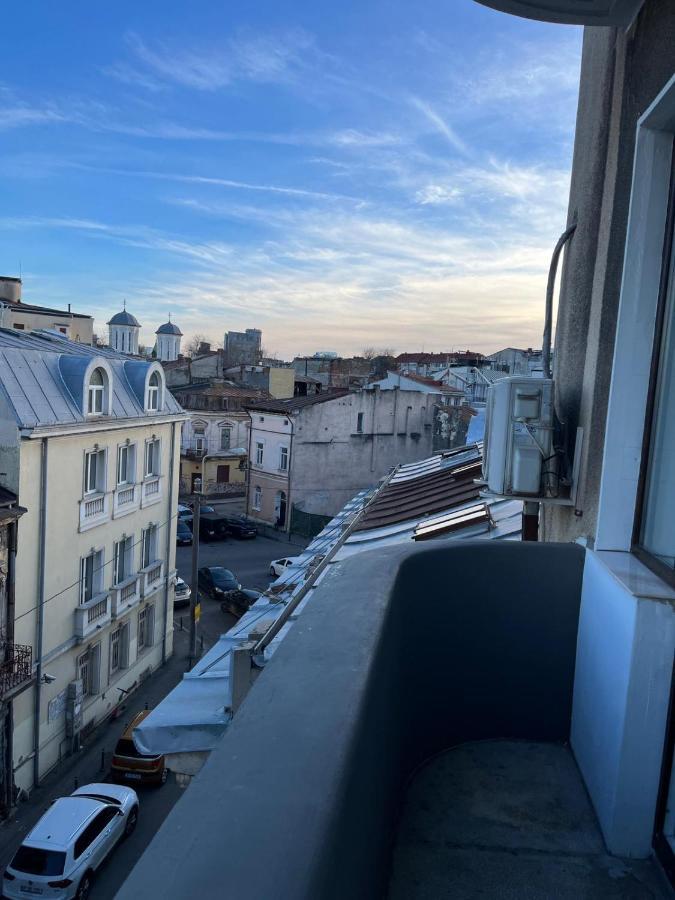 Metropole Apartments Old Town Бухарест Экстерьер фото
