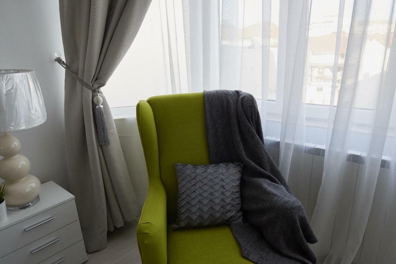 Metropole Apartments Old Town Бухарест Экстерьер фото
