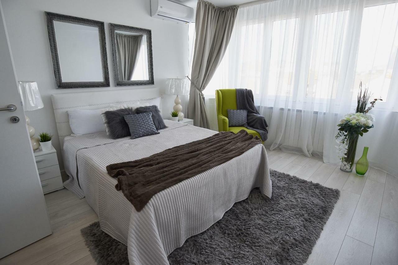 Metropole Apartments Old Town Бухарест Экстерьер фото