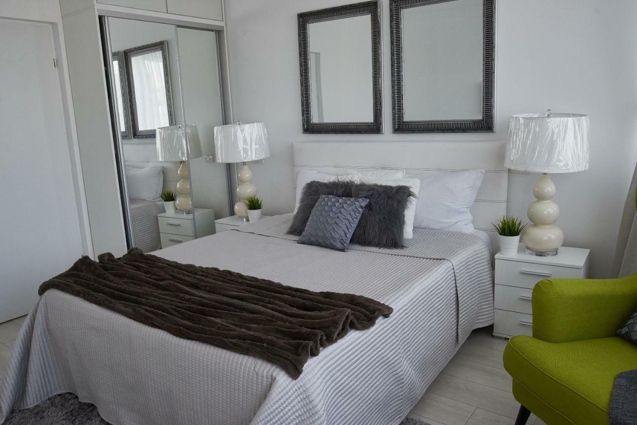 Metropole Apartments Old Town Бухарест Экстерьер фото