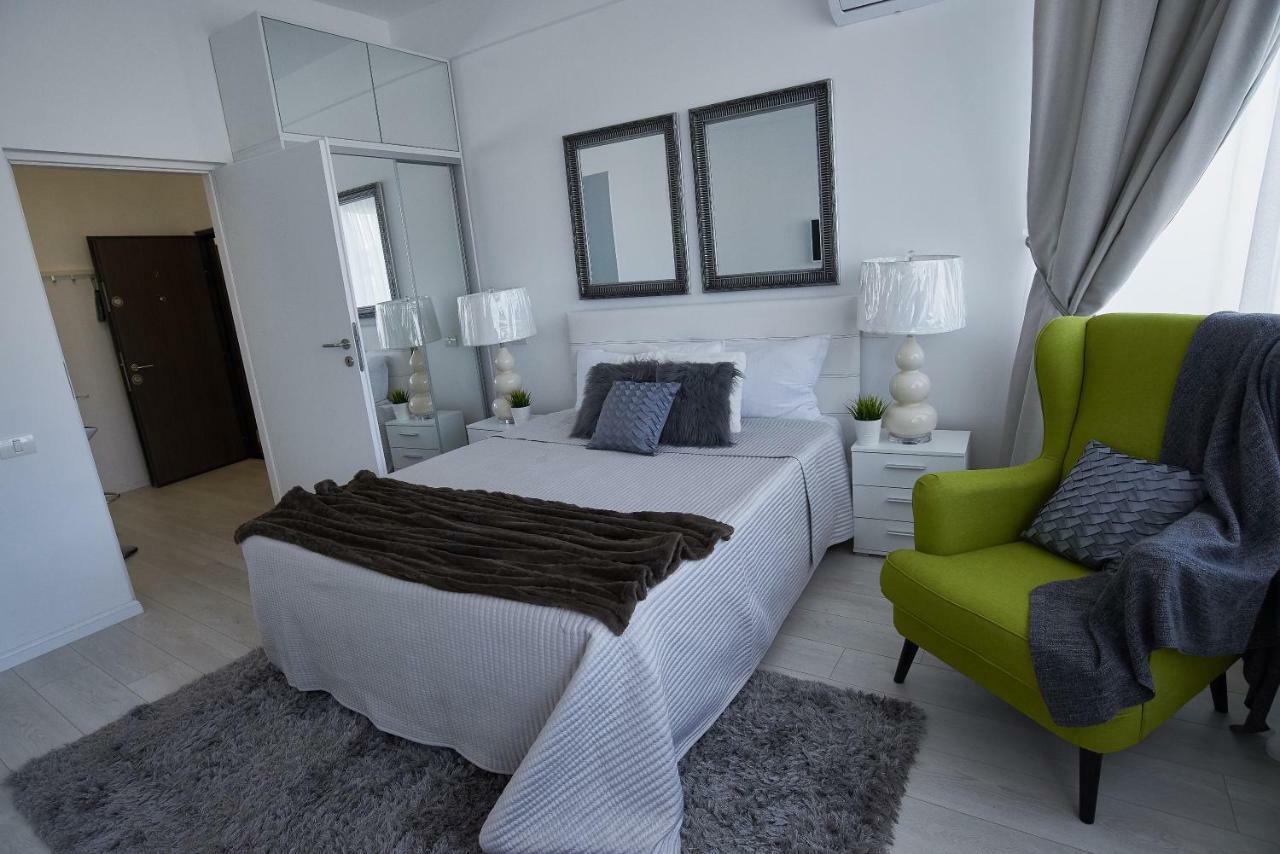 Metropole Apartments Old Town Бухарест Экстерьер фото