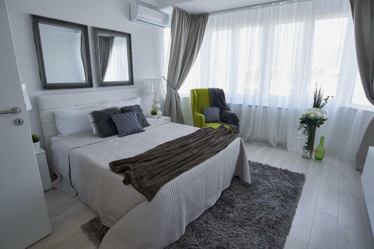 Metropole Apartments Old Town Бухарест Экстерьер фото